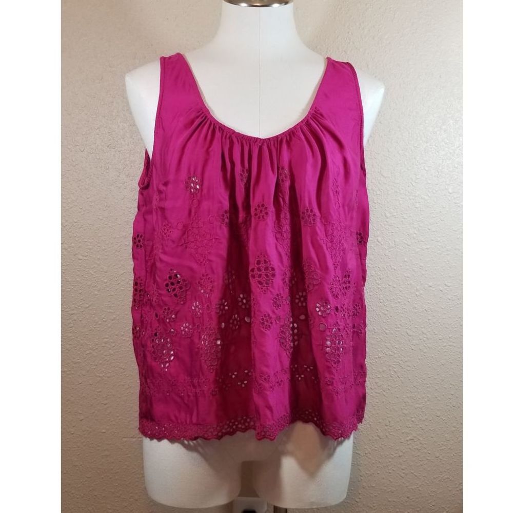 Women’s Fuchsia Eyelet Tank Top - Casual Summer Layering